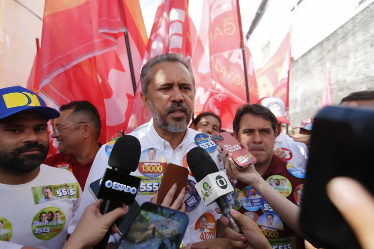 Imagem da notícia Elmano defende 'busca ativa' por famílias em extrema pobreza para garantir acesso a benefícios