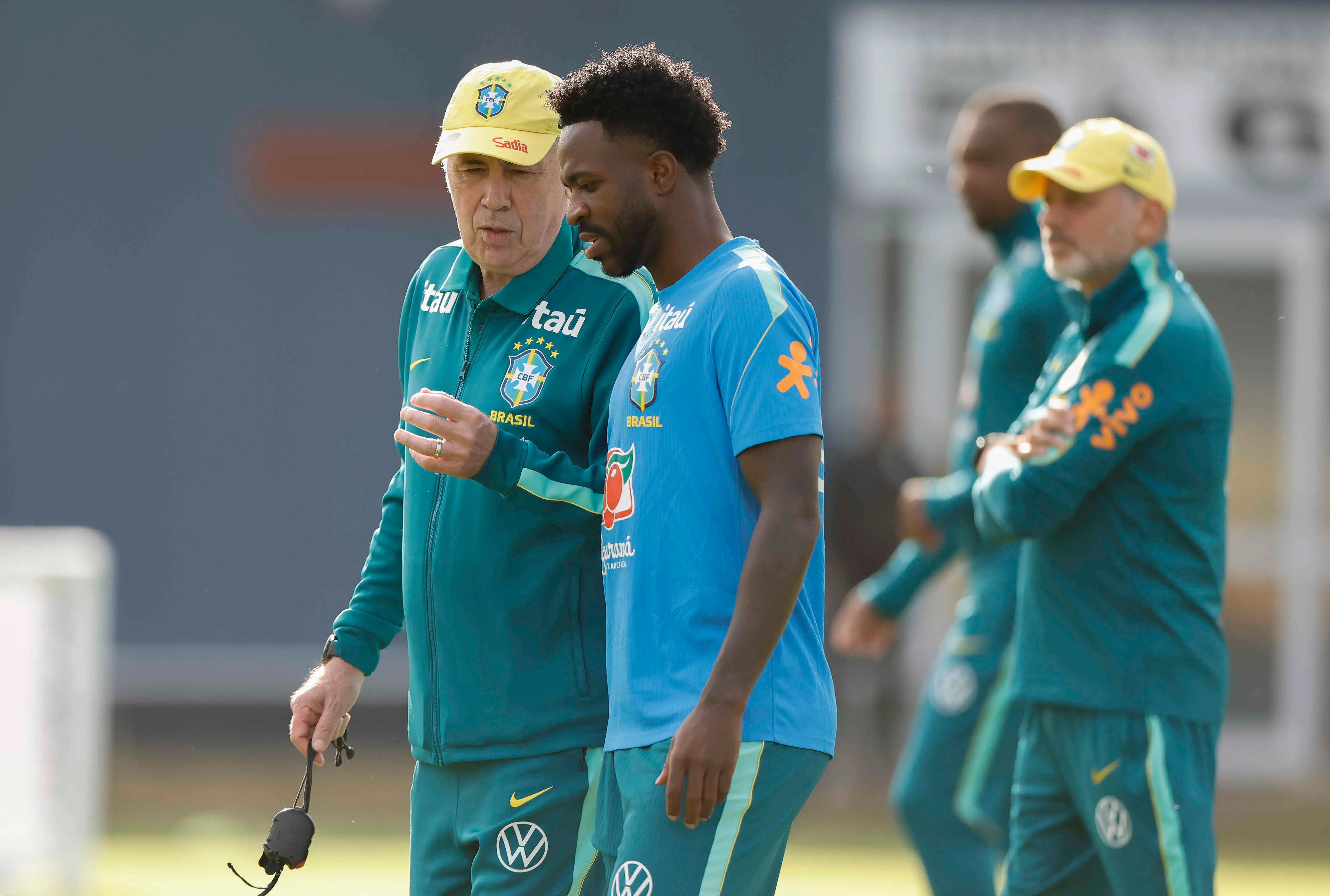 Imagem da notícia Seleção Brasileira treina com força máxima para amistosos na Austrália