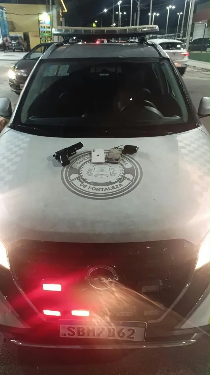 Imagem da notícia Adolescentes são apreendidos durante assalto a motorista de aplicativo em Fortaleza