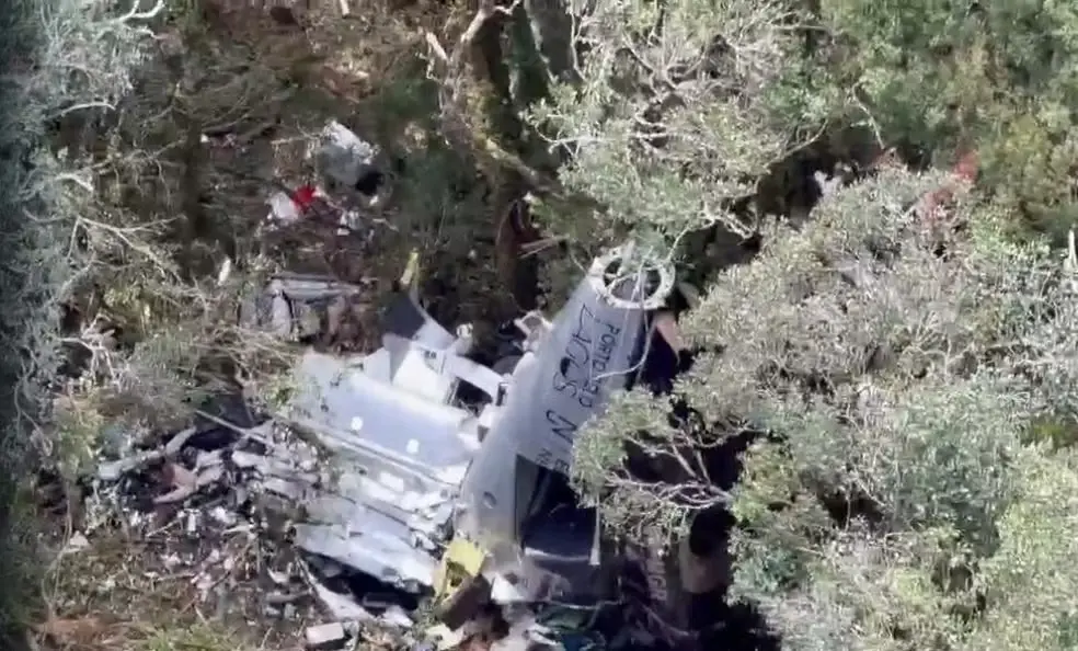 Imagem da notícia Helicóptero com cantor Rick foi encontrado em mata fechada, diz bombeiro