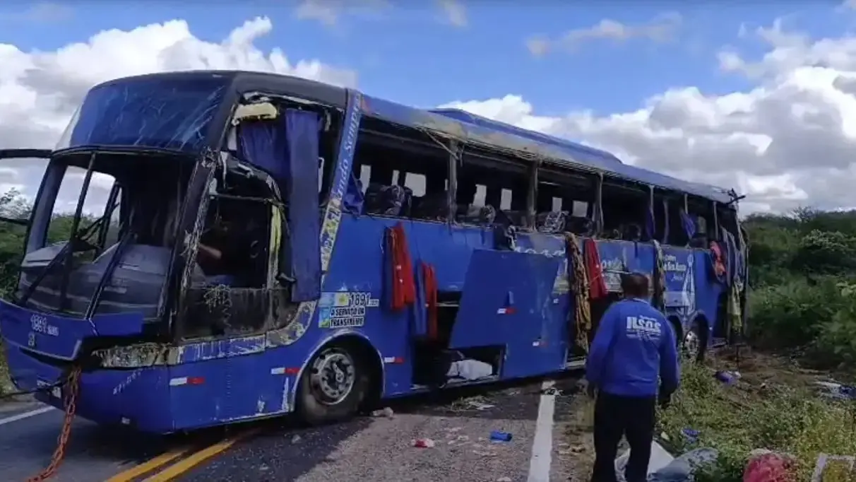 Imagem da notícia MPCE aponta imprudência e denuncia motorista por mortes de 7 atletas de basquete em Tauá