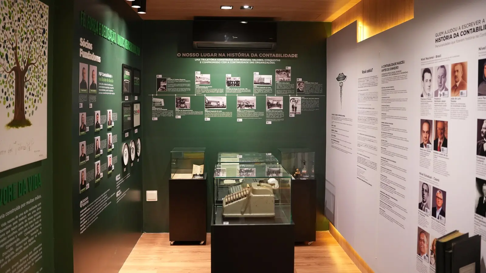 Imagem da notícia Museu da Contabilidade reúne peças que contam a evolução  da profissão em Fortaleza