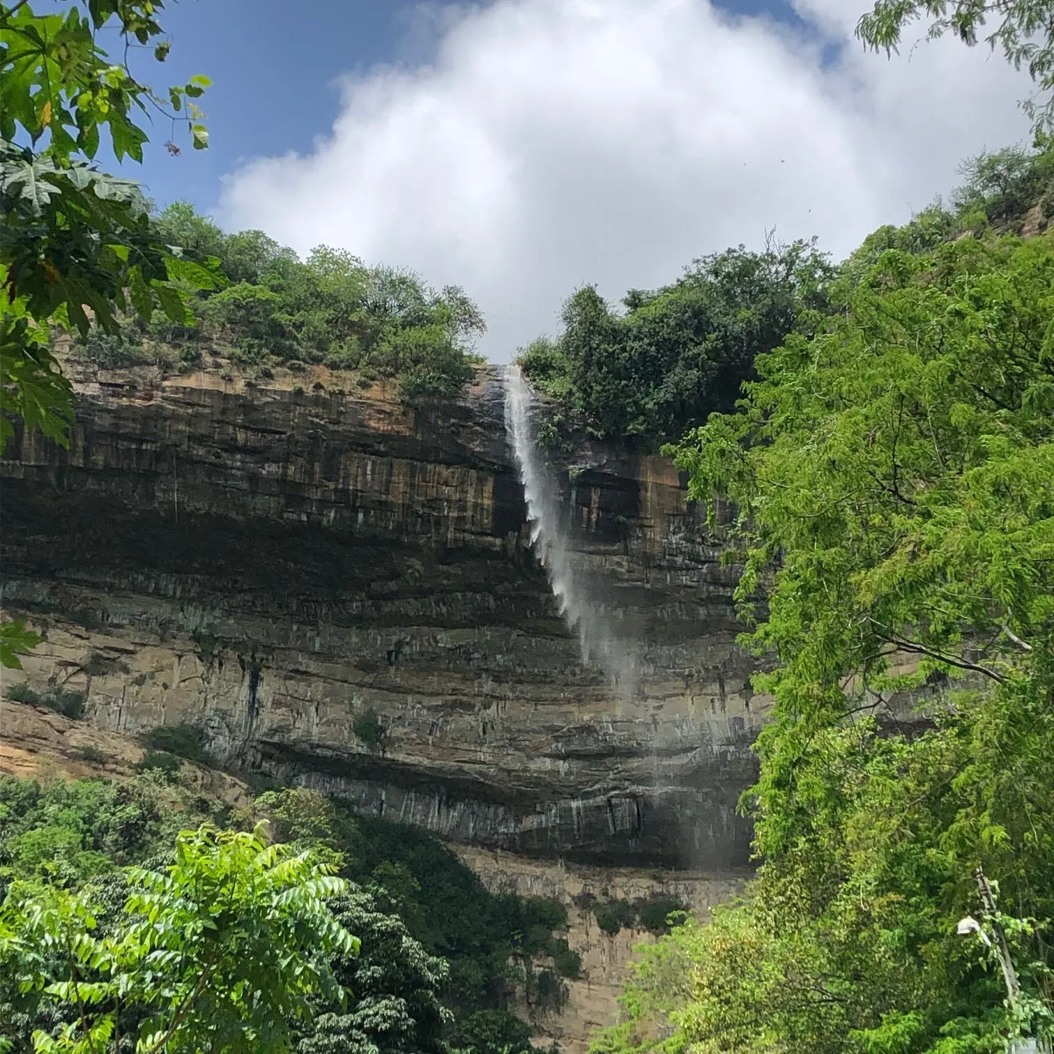 Imagem da Bica do Ipu, localizada na Serra da Ibiapaba, que inspirou o romance Iracema.