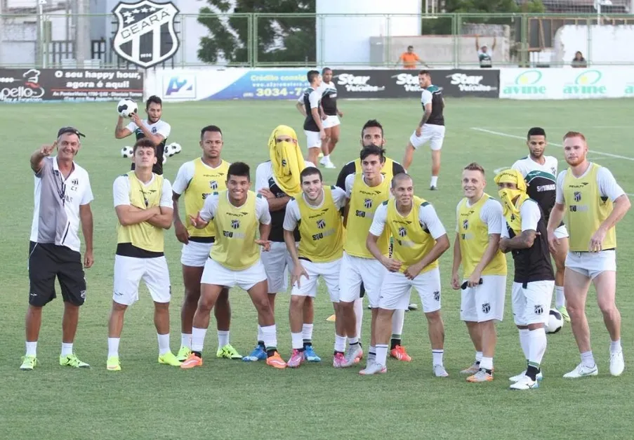 Sánchez durante treinamento no Ceará em 2016.