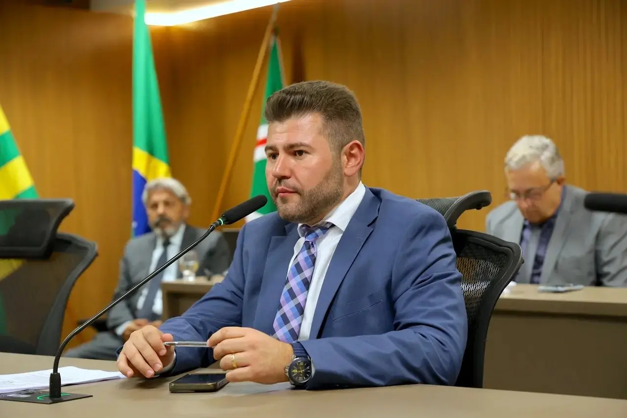 Imagem da notícia Amilton Filho, deputado goiano, morre em acidente de carro