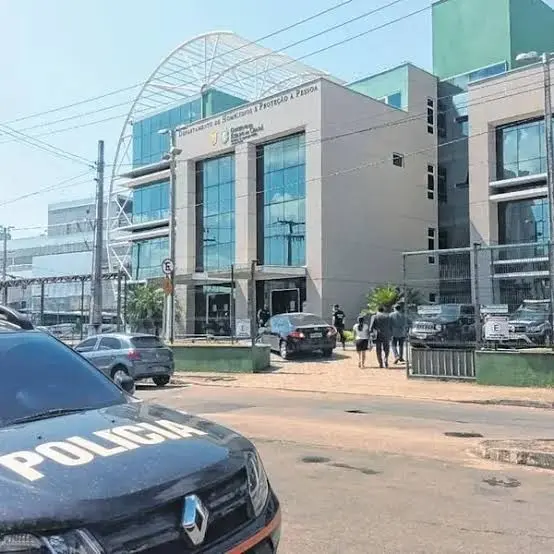 Imagem da notícia Adolescente é morto a tiros em ataque de facção em Fortaleza