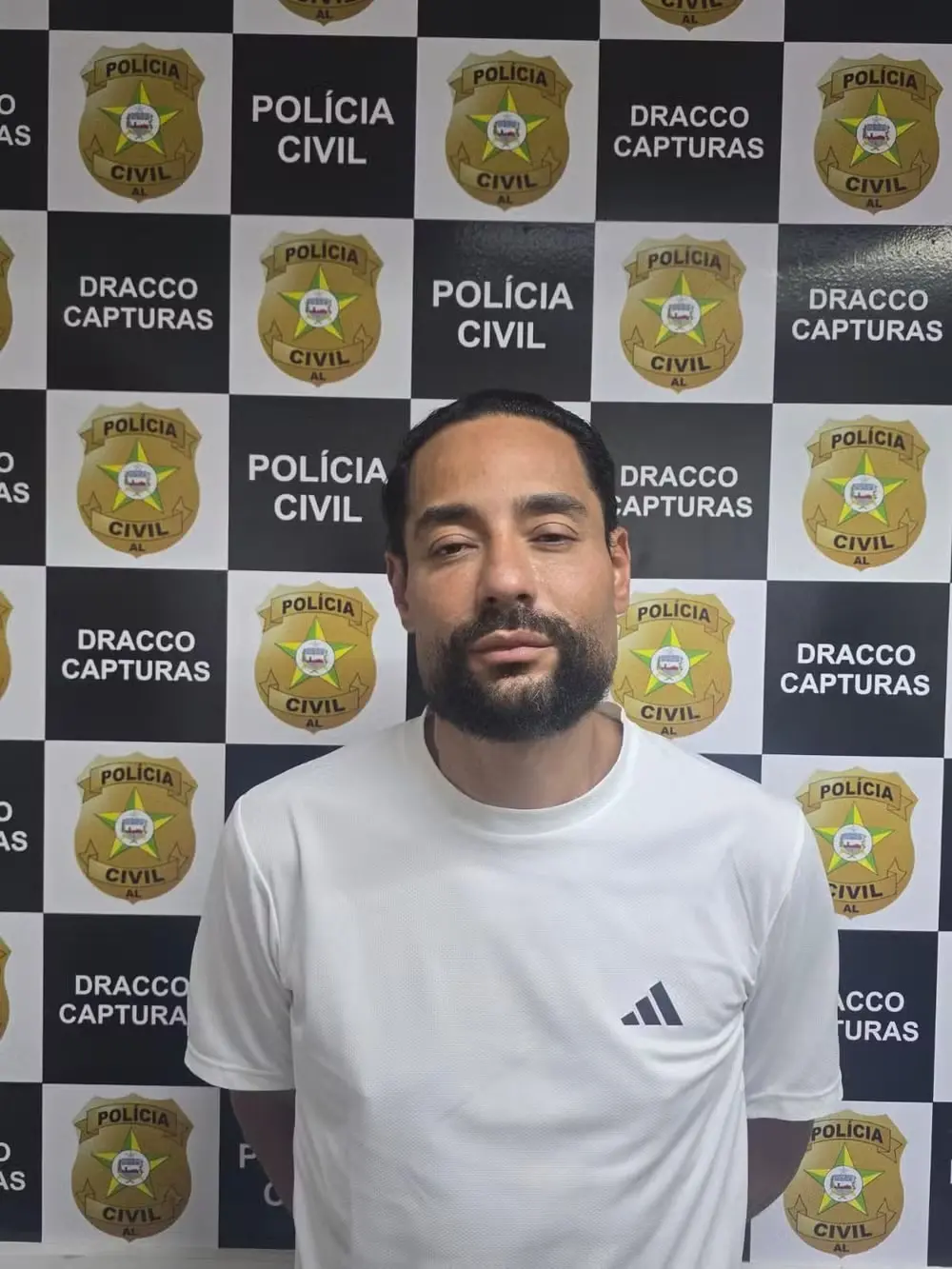 Imagem da notícia Roubo de celular em Fortaleza ajuda Polícia a localizar chefe do tráfico do Rio de Janeiro