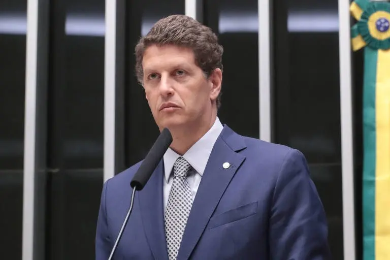 Imagem da notícia Ricardo Salles desiste de candidatura ao Senado por São Paulo