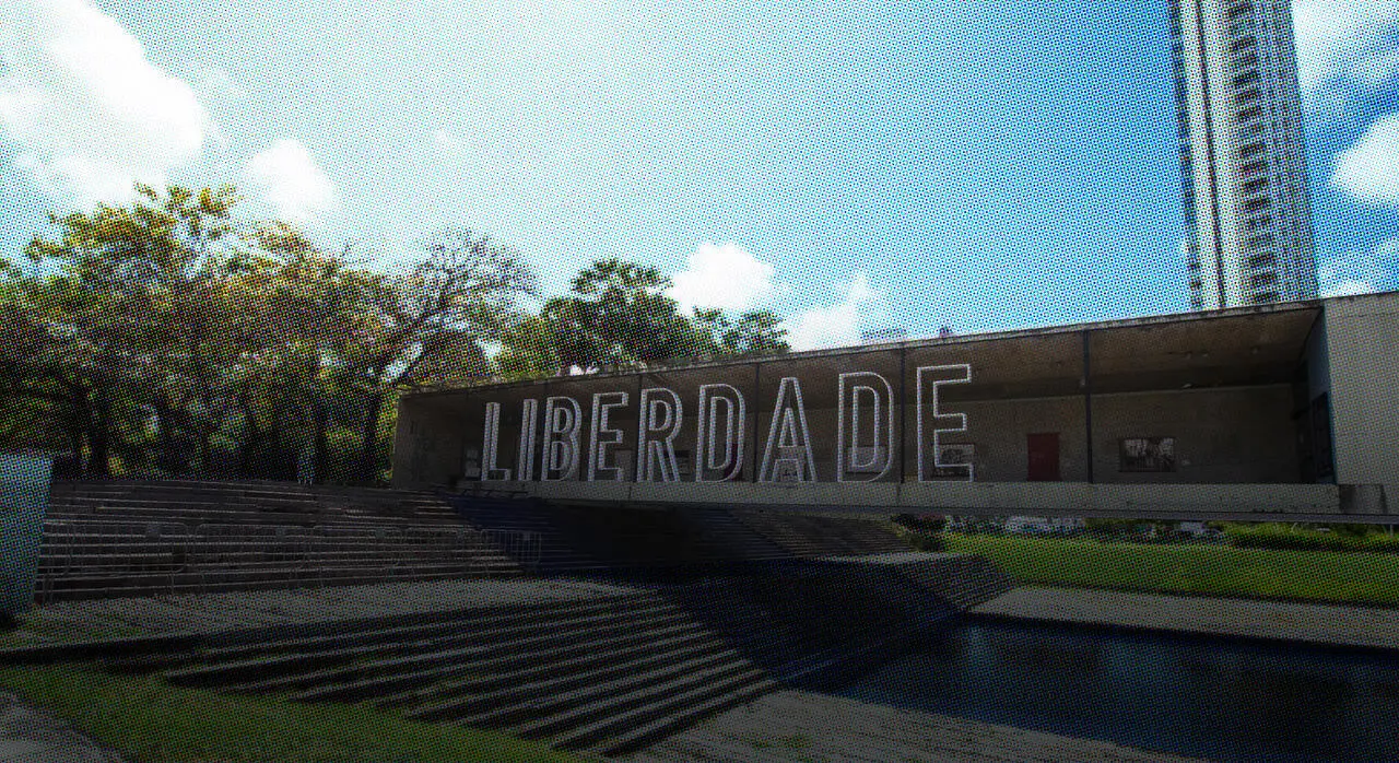 Imagem da notícia Há um ano, Ceará retirou restos mortais de ditador e transformou mausoléu em memorial da democracia