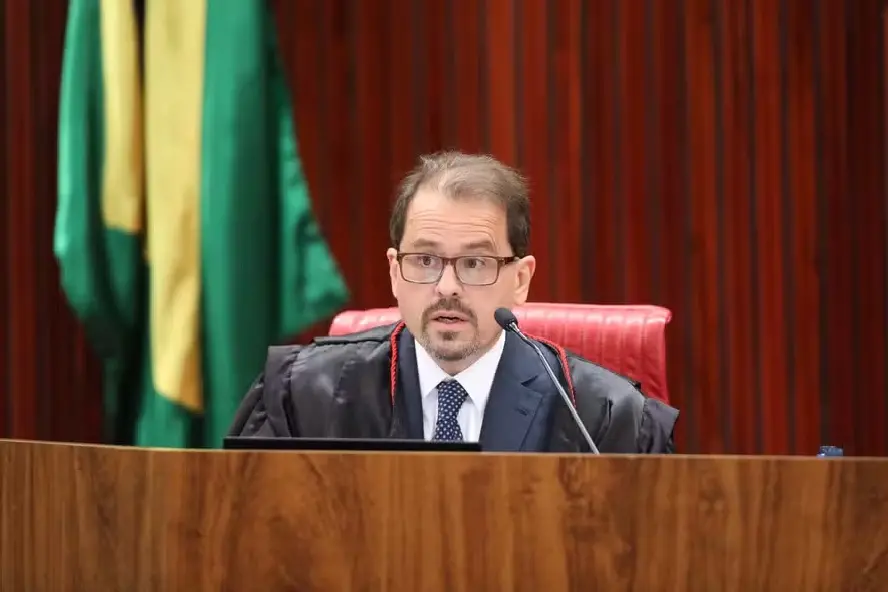 Imagem da notícia Em Brasilia, oposição prepara dois recursos para tentar reverter decisão do TSE