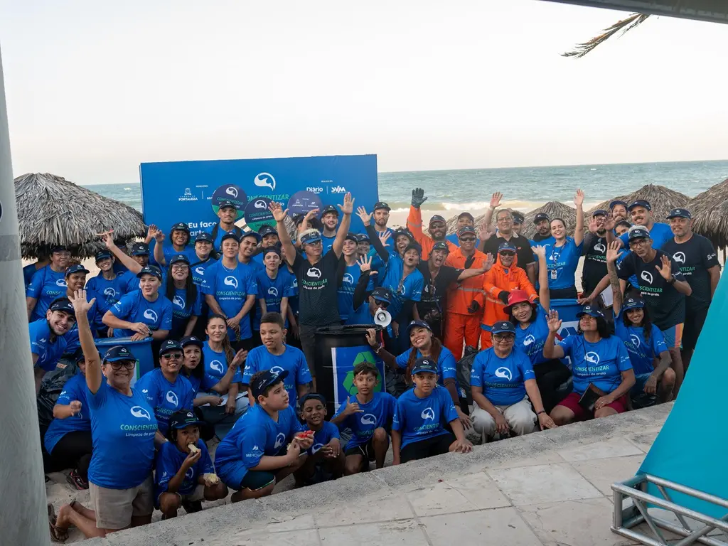 Imagem da notícia Conscientizar reúne mais de 1400 voluntários em ação de limpeza de praias