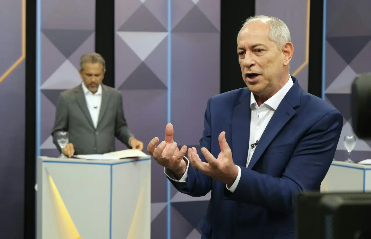 Imagem da notícia Ciro critica política de segurança no Ceará; Elmano diz que opositor está do 'lado do motim'