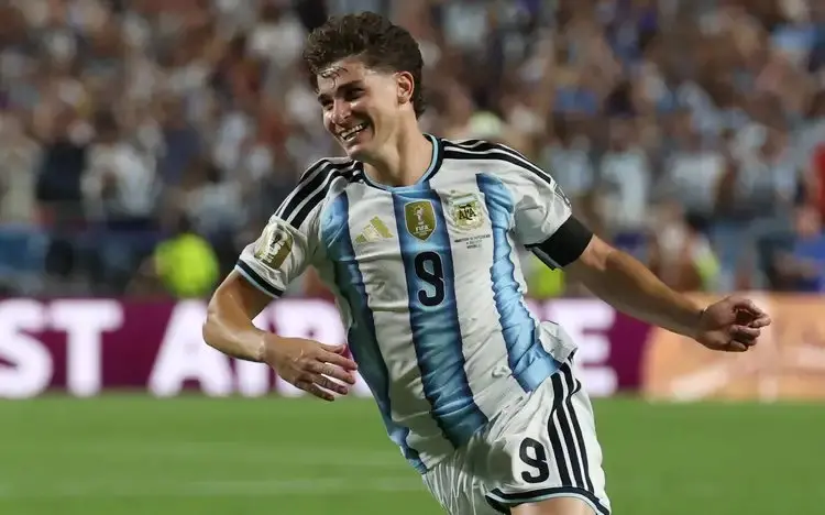 Imagem da notícia Jogos de quarta-feira na TV: veja onde assistir e horário das partidas desta quarta-feira (30)