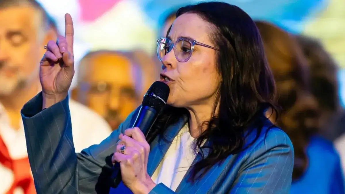 Imagem da notícia Juliana Brizola tenta repetir sobrenome do avô, Leonel Brizola, e é derrotada no RS