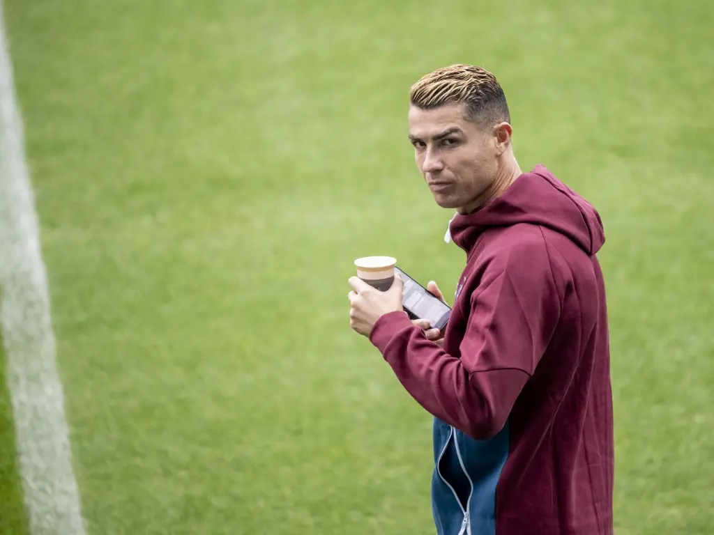 Imagem da notícia Cristiano Ronaldo deixa concentração de Portugal após declarações de Jorge Jesus