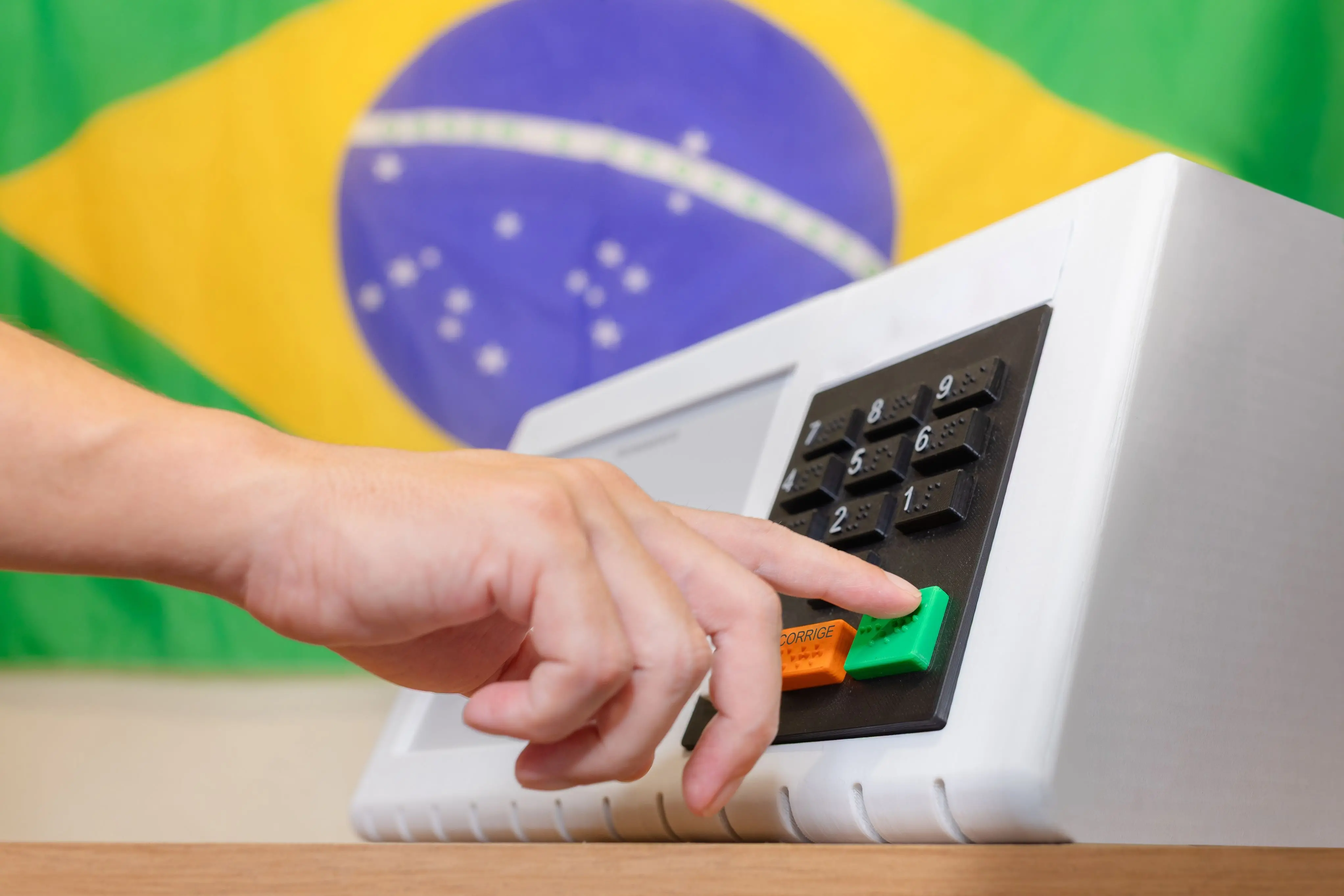 Imagem da notícia Saiba ordem de votação na urna e como fazer 'colinha eleitoral' para domingo (4)