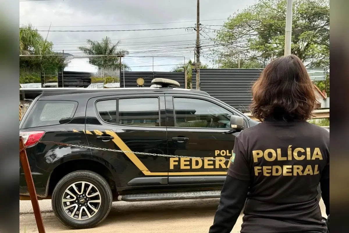 Imagem da notícia PF deflagra operação após apreender R$ 4 milhões com suspeita de vínculo eleitoral
