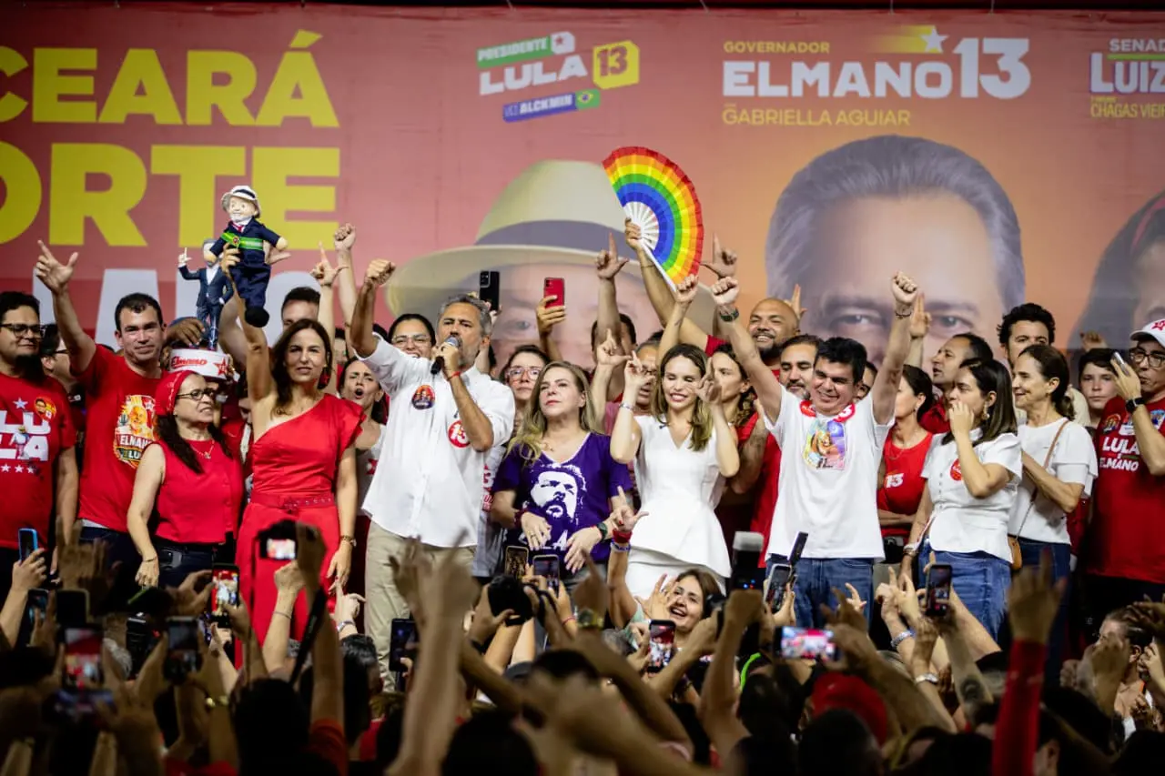 Imagem da notícia 'Essa vitória é nossa, da militância da esquerda do Ceará', diz Elmano reeleito governador