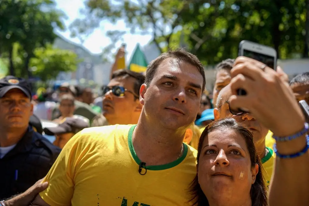 Imagem da notícia Flávio comemora eleição no Congresso: 'Está configurado para um presidente como Flávio Bolsonaro'