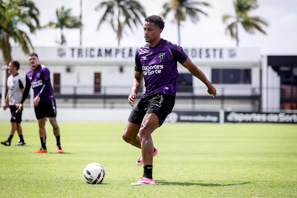 Imagem da notícia Saulo Mineiro faz trabalho intensivo, mas segue como dúvida para encarar o Criciúma