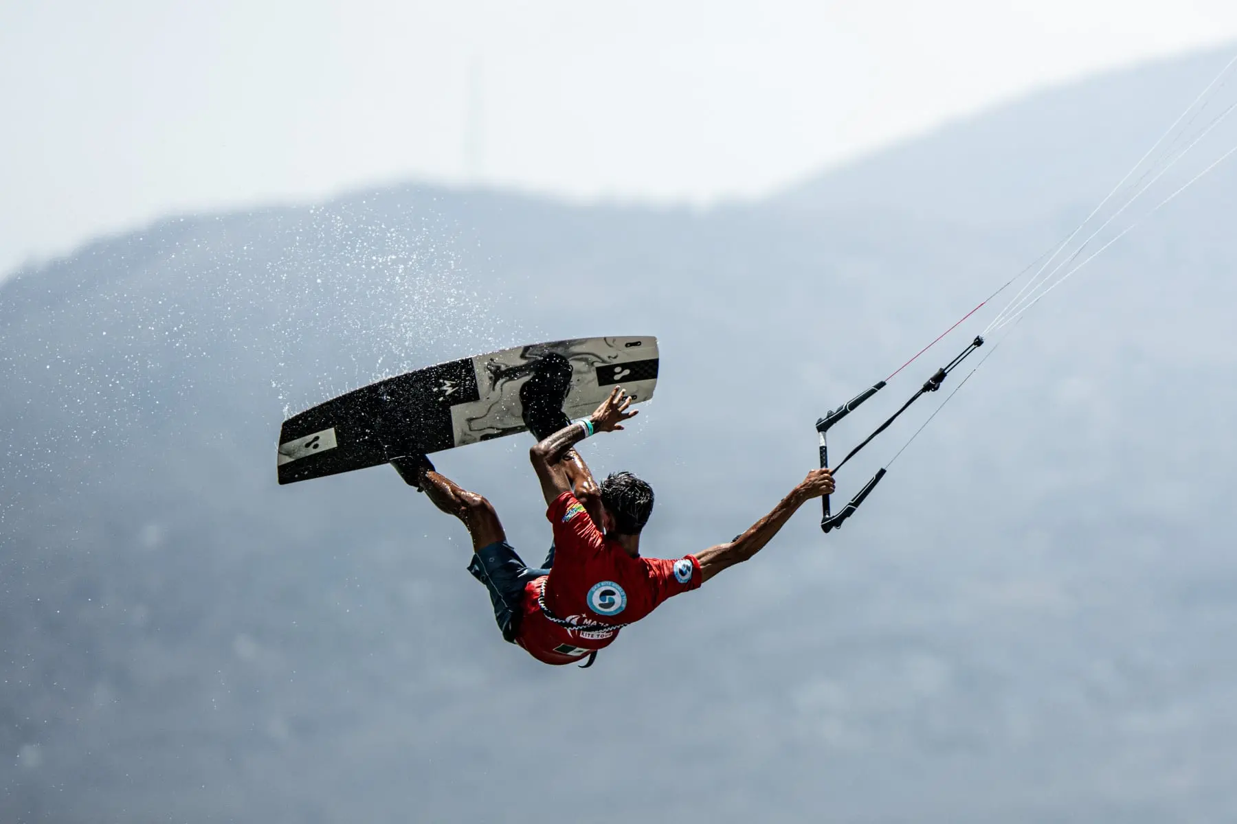 Imagem da notícia Sete brasileiros disputam etapa decisiva do Mundial de Kitesurf Freestyle em Itarema; veja lista