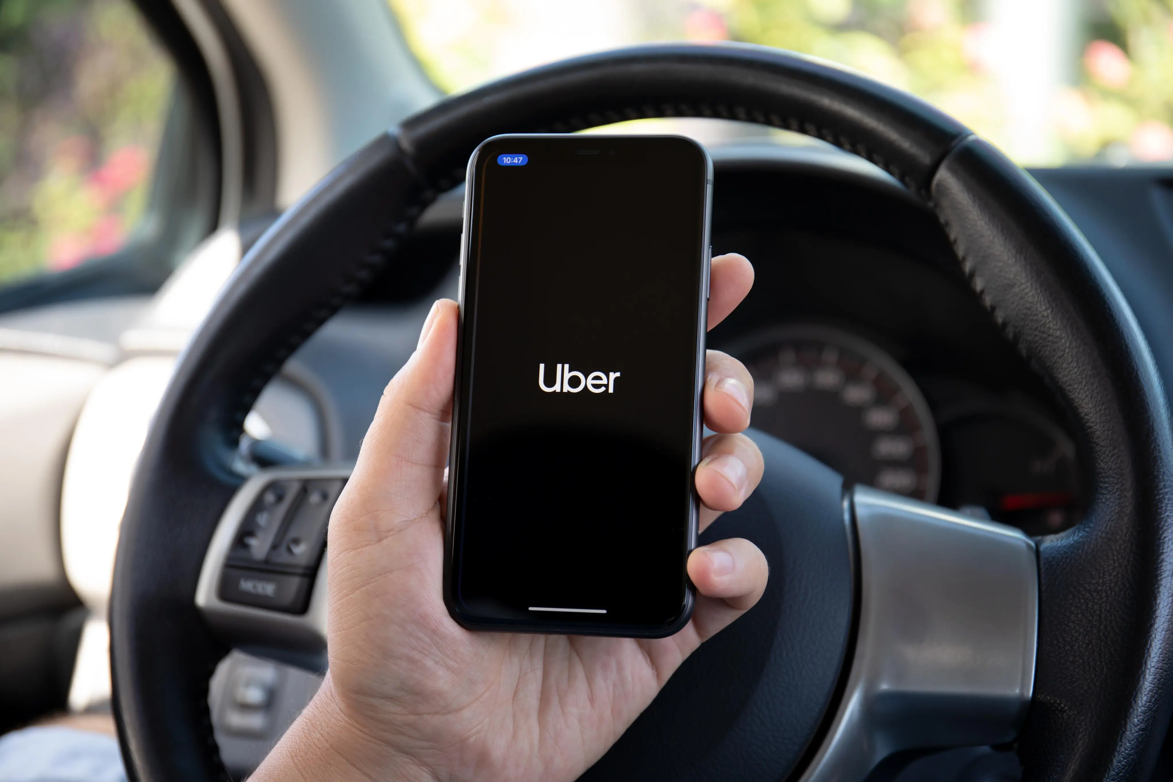 Imagem da notícia Justiça nega indenização a motorista da Uber que usava cadastro de terceiros no Ceará