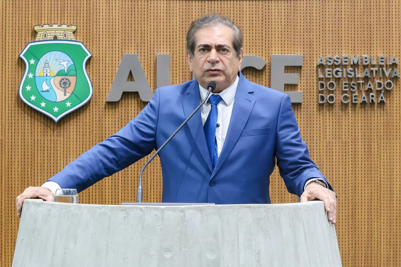 Imagem da notícia Zezinho Albuquerque bate recorde no Ceará ao ser eleito para 10º mandato de deputado estadual