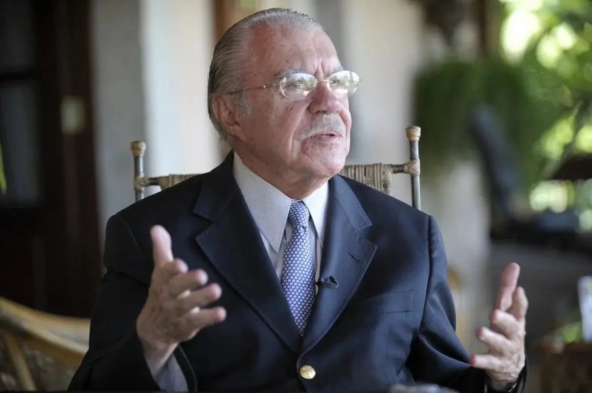Imagem da notícia José Sarney é internado e passa por cirurgia após dor abdominal no Maranhão
