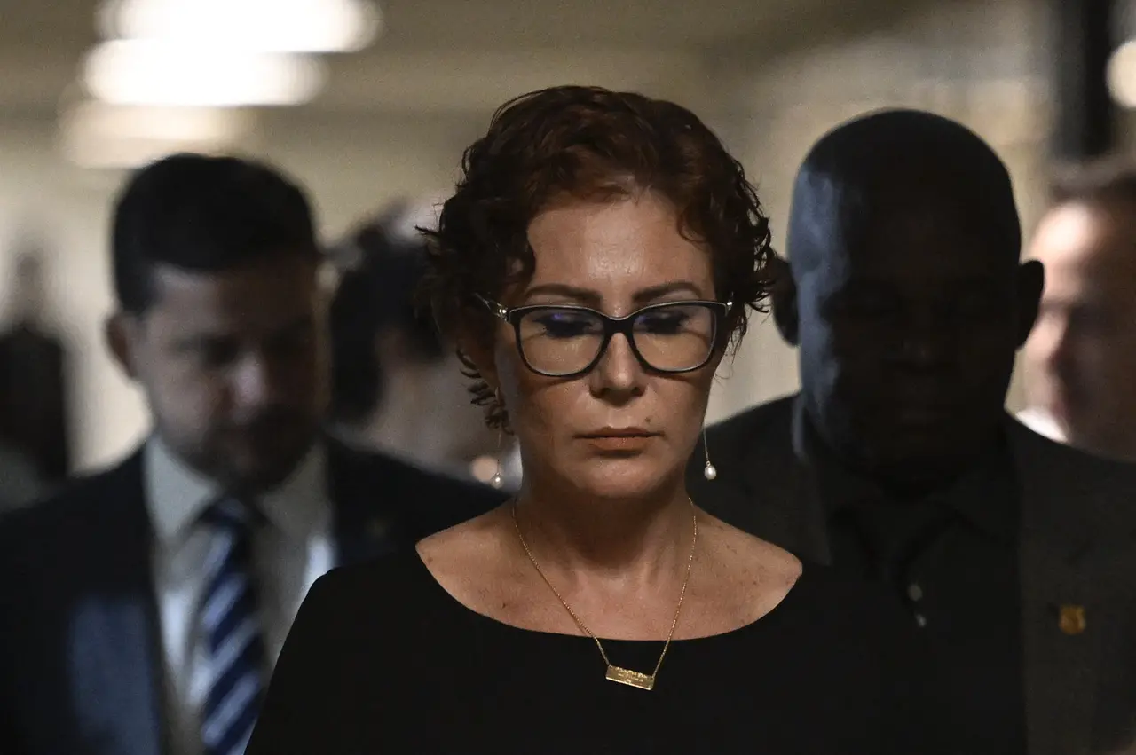 Imagem da notícia Justiça italiana marca julgamento de extradição de Carla Zambelli