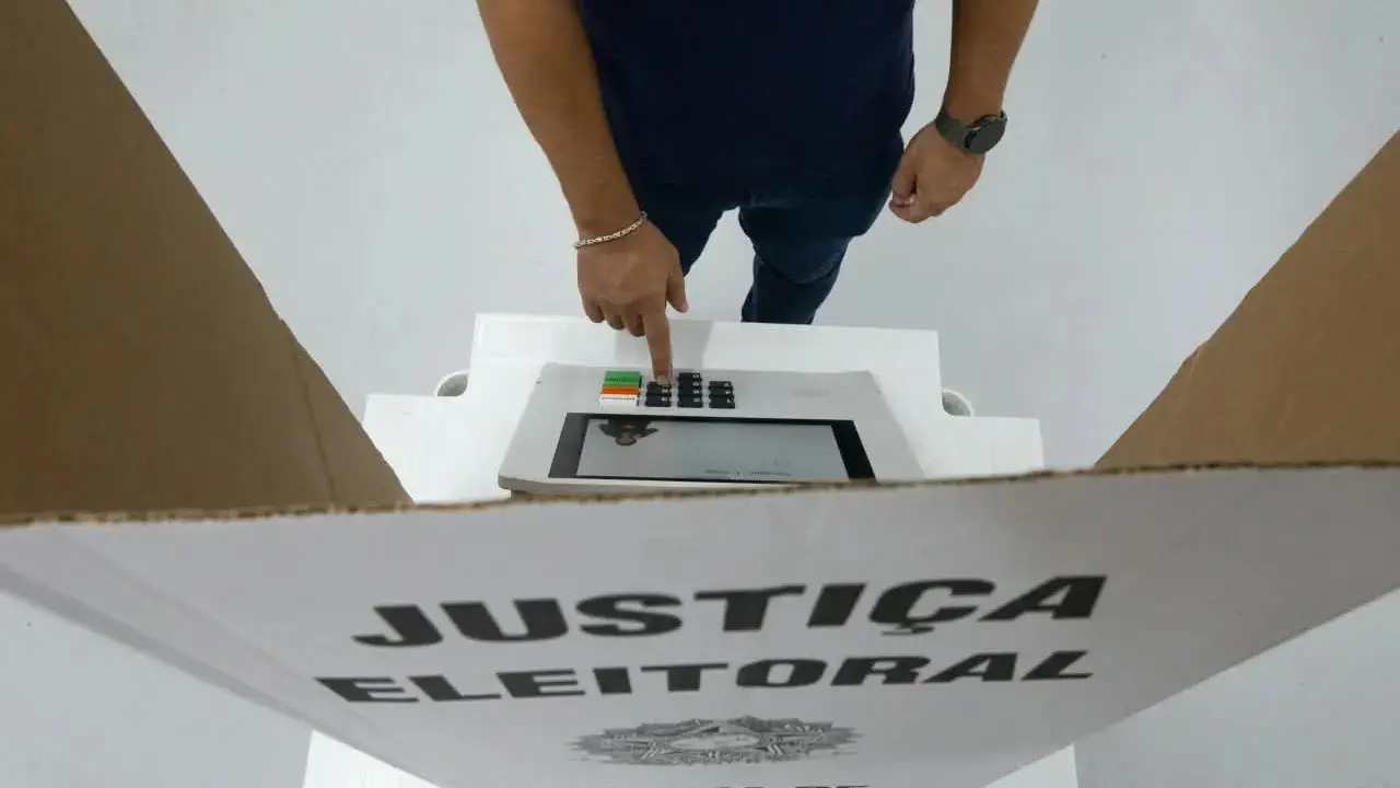 Imagem da notícia Eleições 2026: candidatos, mesários e fiscais não podem ser presos a partir deste sábado (10)