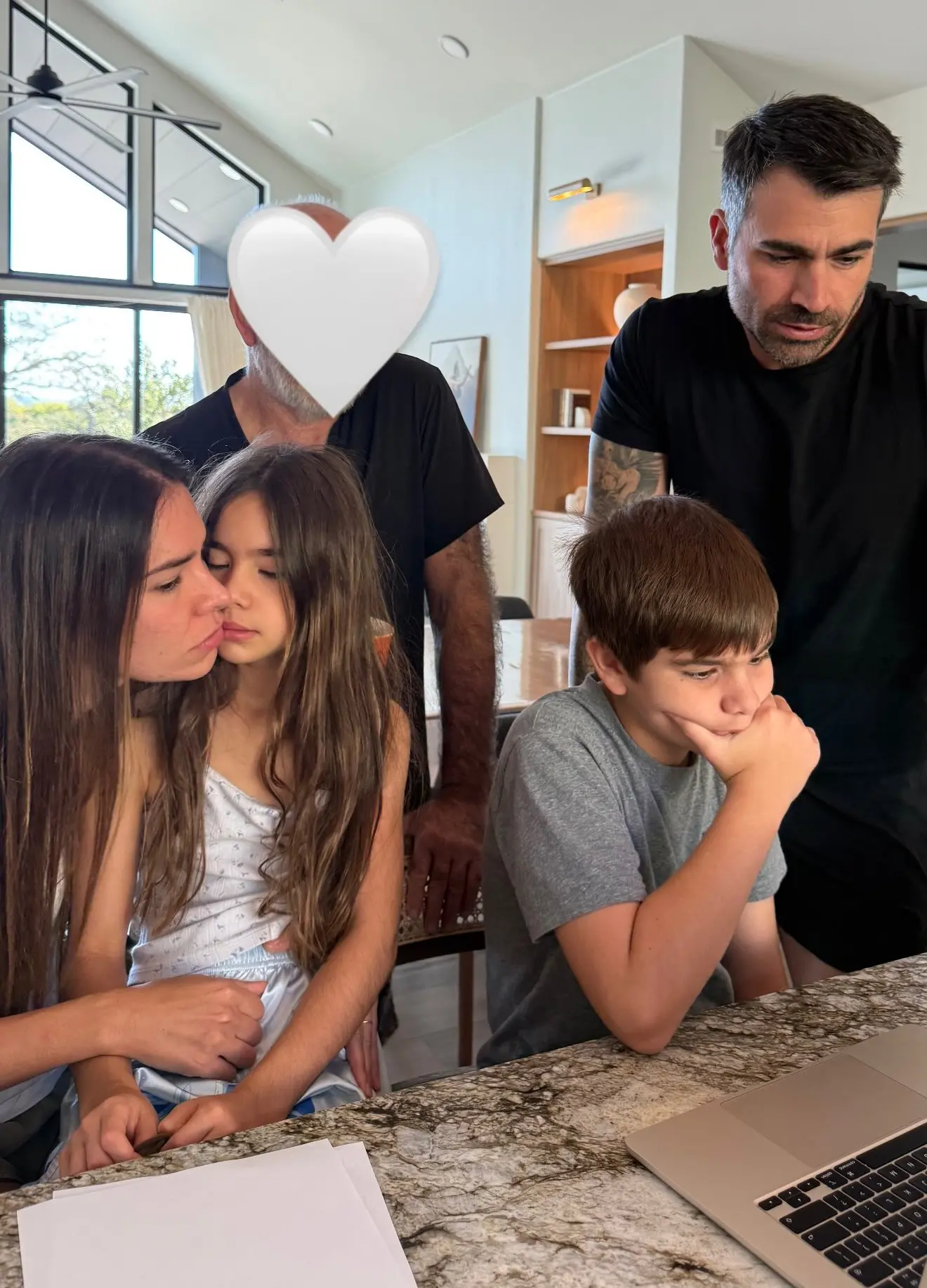 Imagem da notícia Adriana Sant'Anna e Rodrigão, do 'BBB11', participam de leilão de animais após bloqueio de contas