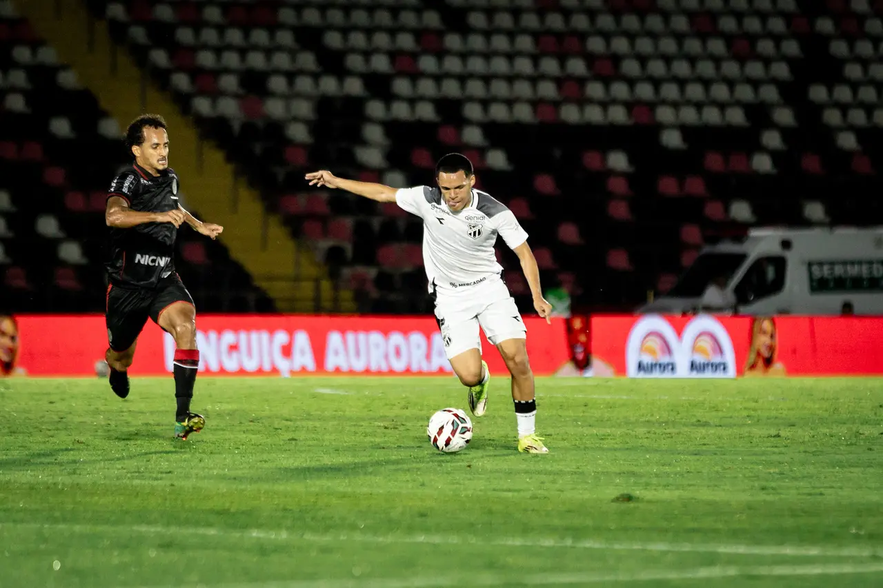 Imagem da notícia Ceará perde para o Botafogo-SP e fica 6 pontos do Z4 da Série B