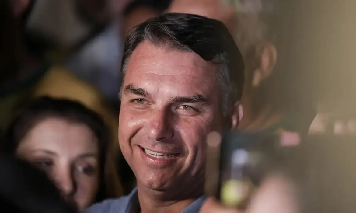 Foto de Flávio Bolsonaro.