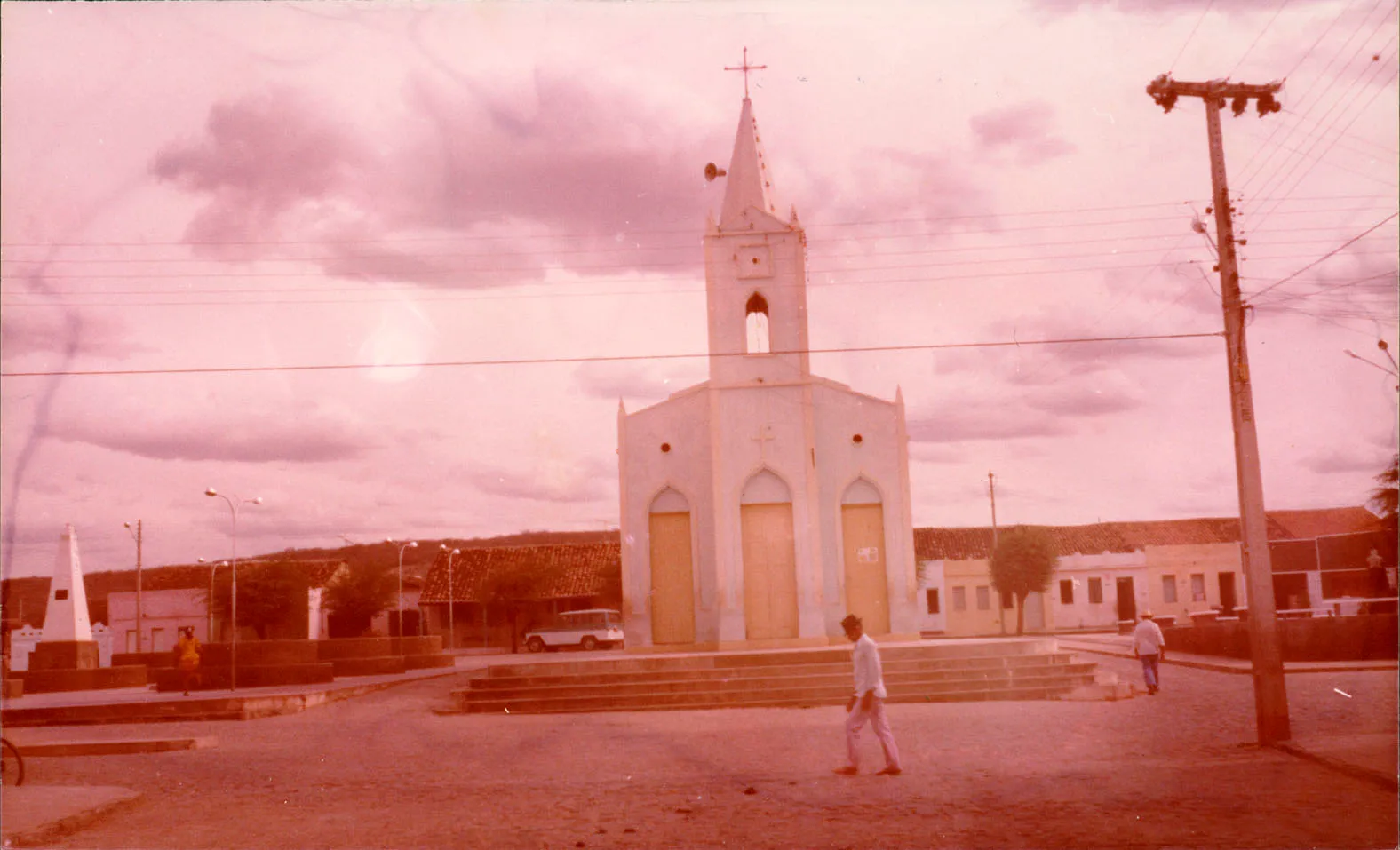 Igreja Matriz de Antonina do Norte, dedica ao padroeiro Santo Antônio.