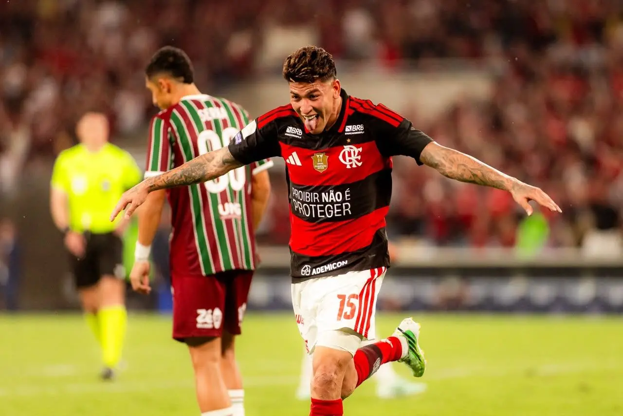 Imagem da notícia Estudiantes x Flamengo na Libertadores: onde assistir, horário e escalações