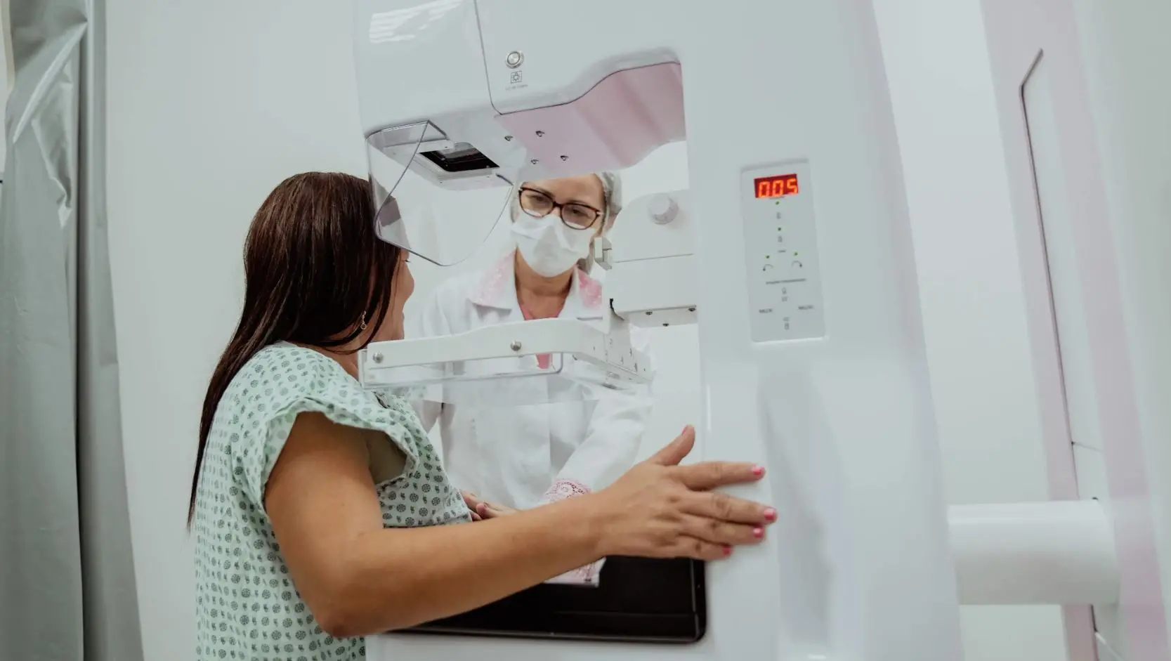 Imagem da notícia Conjunto Ceará recebe ação de saúde com exames e consultas gratuitas para mulheres