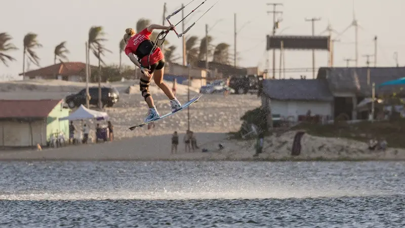 Final do Circuito Mundial de Kitesurfe atrai 15 mil pessoas à Ilha do Guajiru, no Ceará