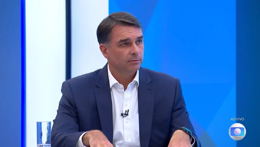 Imagem da notícia Flávio sobre Forças Armadas: 'Faremos parte do Escudo das Américas' e 'guerra contra narcotráfico'