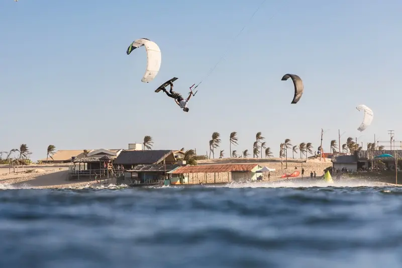 Imagem da notícia Etapa final do Circuito Mundial de Kitesurfe começa nesta terça na Ilha do Guajiru