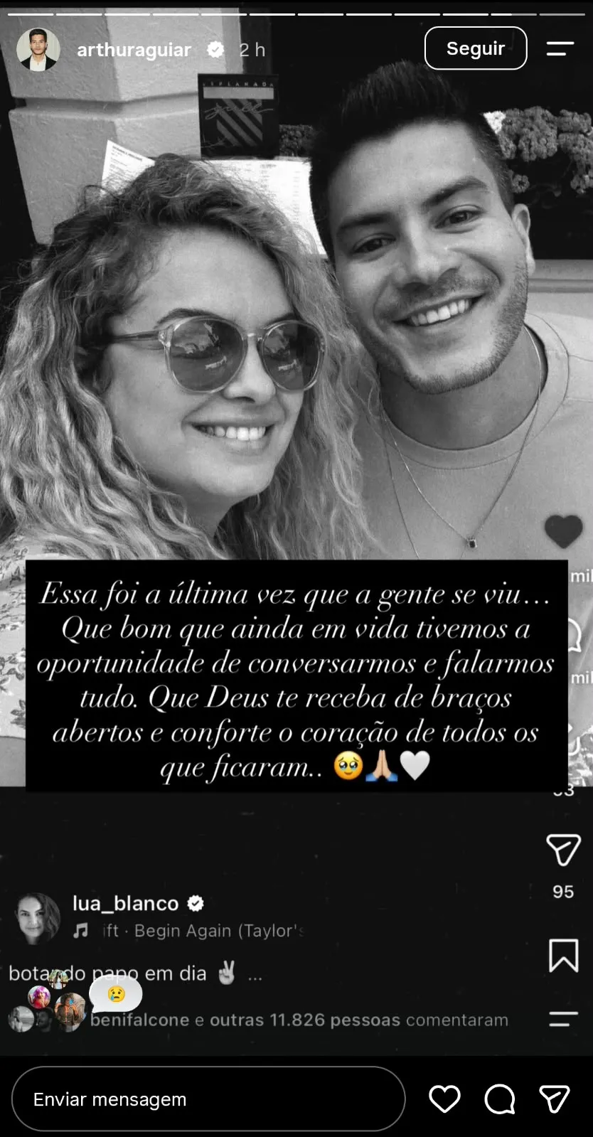 Arthur e Lua viveram par romântico na série teen em 2011.