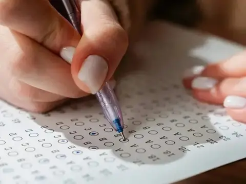 Imagem da notícia: Concursos e seleções: veja inscrições abertas no Ceará nesta segunda-feira (19)