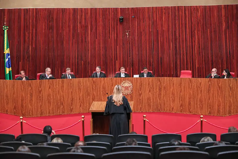Imagem da notícia PT aciona Procuradoria Eleitoral contra 'orientação genérica' de mudanças nos locais de votação