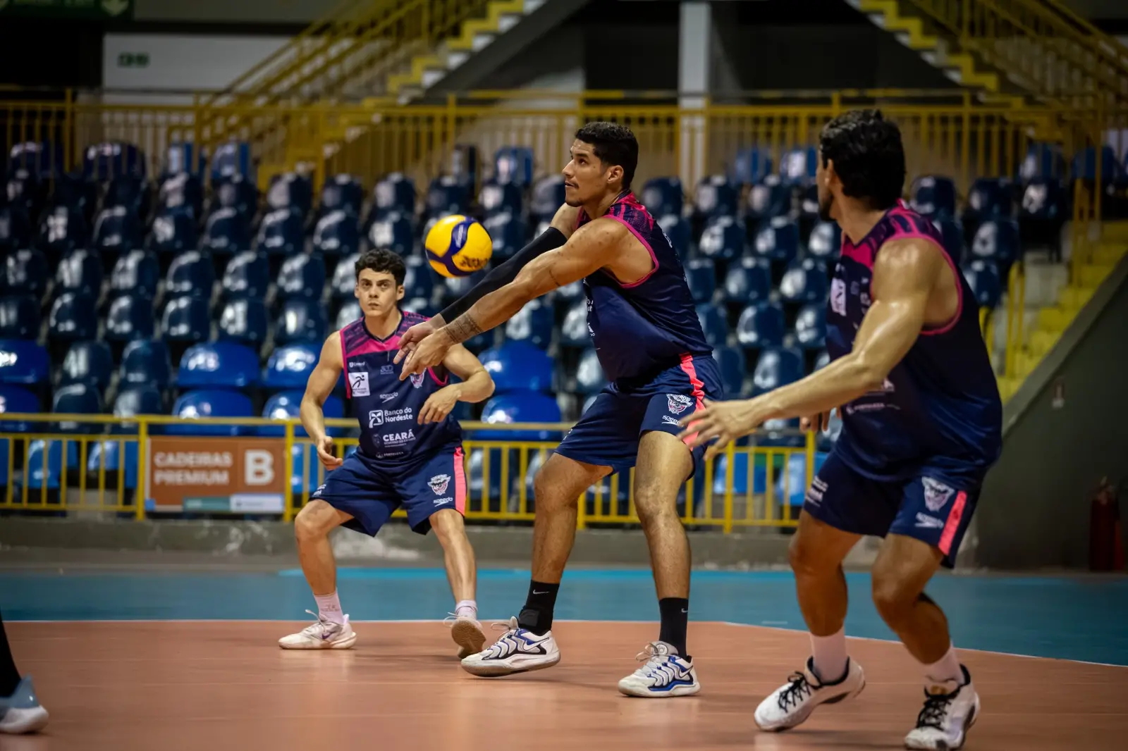 Imagem da notícia Norde Vôlei encara o Vôlei Renata na estreia da Superliga A masculina nesta segunda-feira (26)