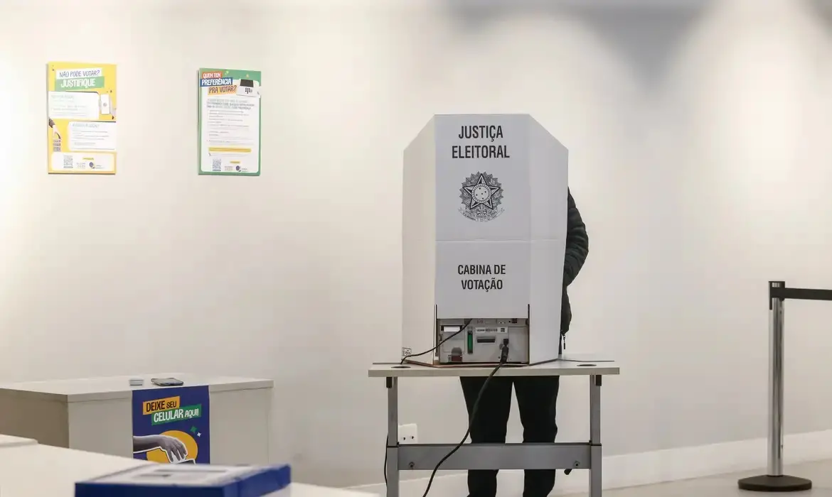 Imagem da notícia Saiba como será a votação na urna para estados com segundo turno