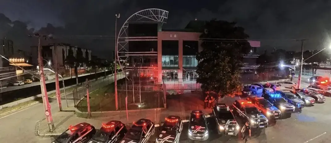 Imagem da notícia Disputa entre as facções CV e Massa gera expulsão de moradores no bairro Cajazeiras, em Fortaleza