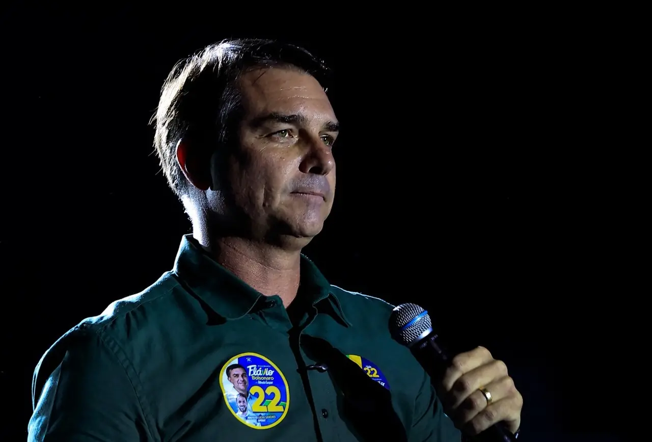 Imagem da notícia Com 48,2% no segundo turno, Flávio Bolsonaro perde eleição para presidente do Brasil em 2026