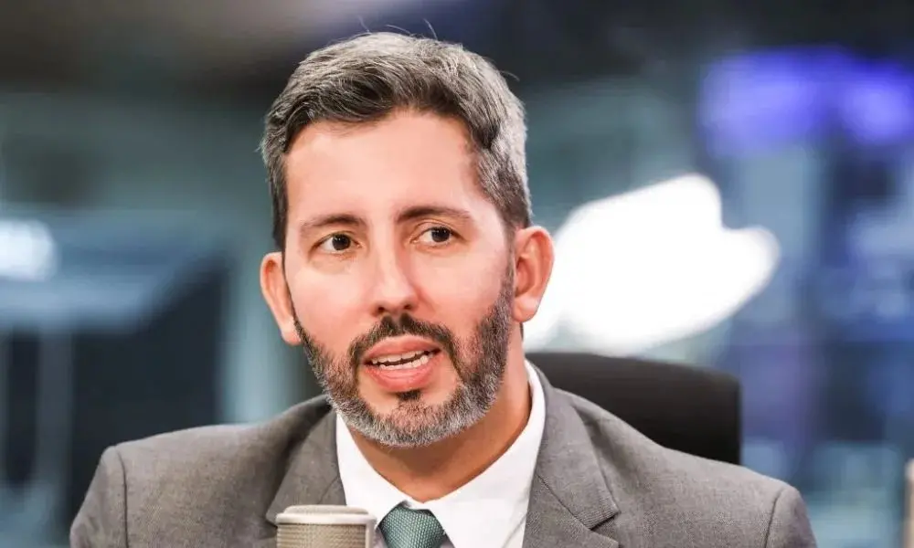 Imagem da notícia Leandro Grass perde eleição para governador do DF no 2º turno