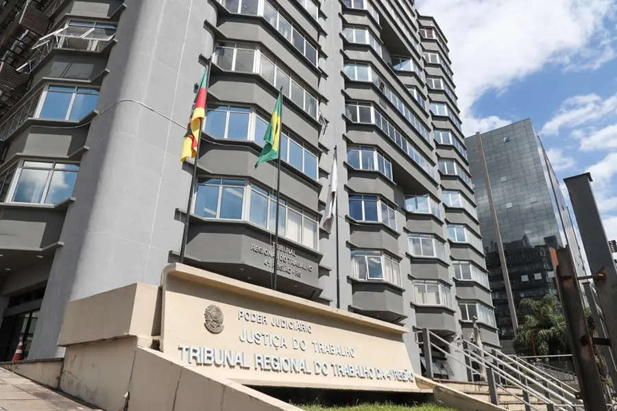 Imagem da notícia Edital TRT4 é divulgado com salários de até R$ 16 mil