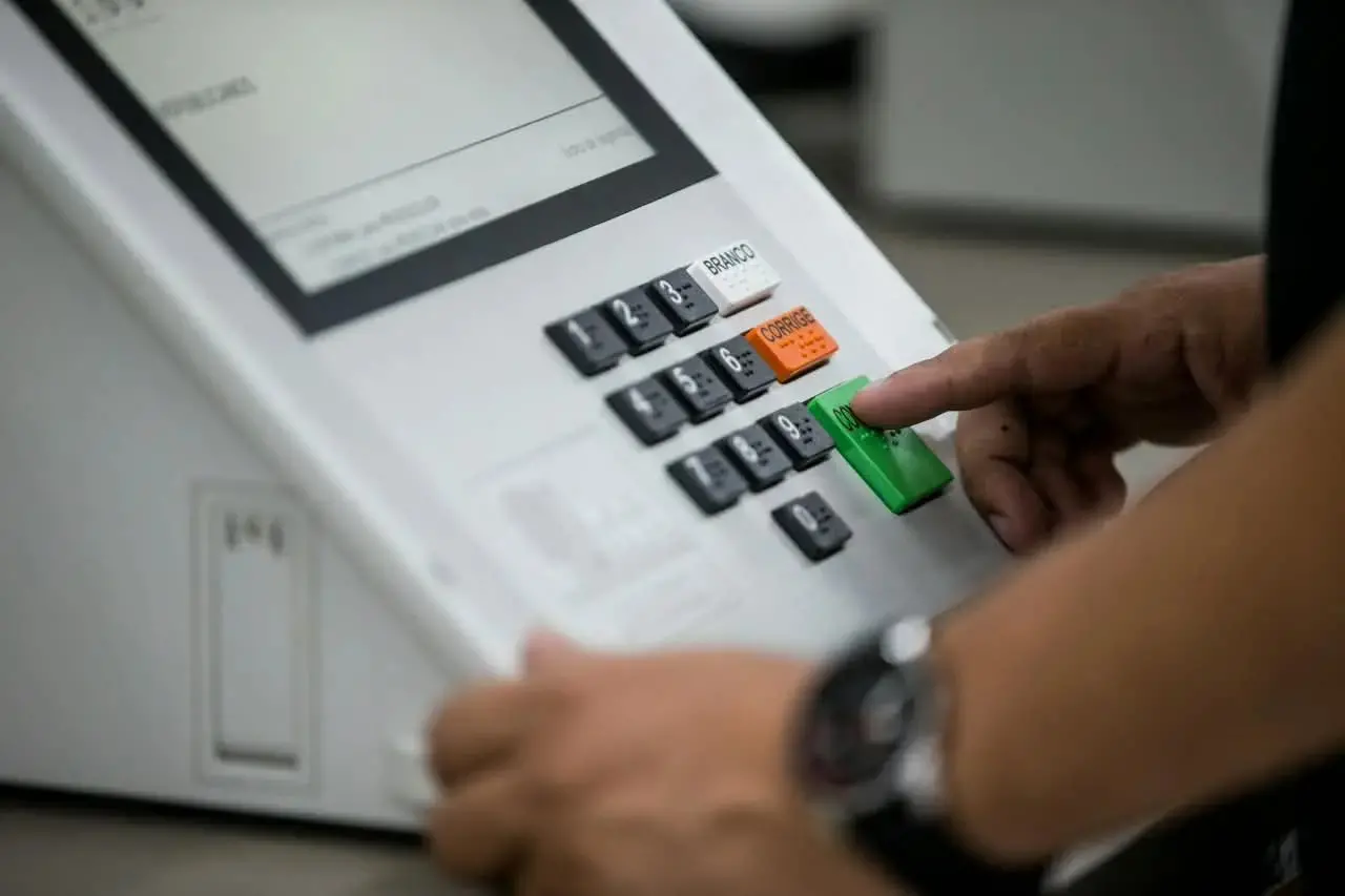 Imagem da notícia TRE-CE informa que mudança no local de votação pode ocorrer até o dia da eleição