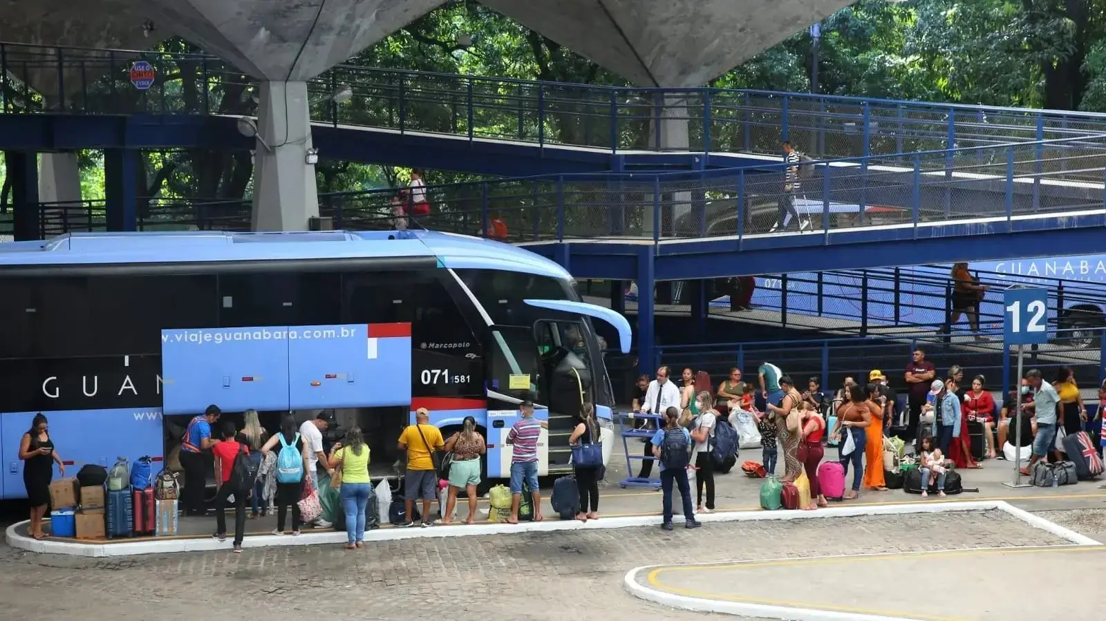 Imagem da notícia Eleitores relatam dificuldade para obter passagens gratuitas no CE; Arce orienta insistir na busca